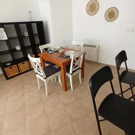 El Pilar Apartment *